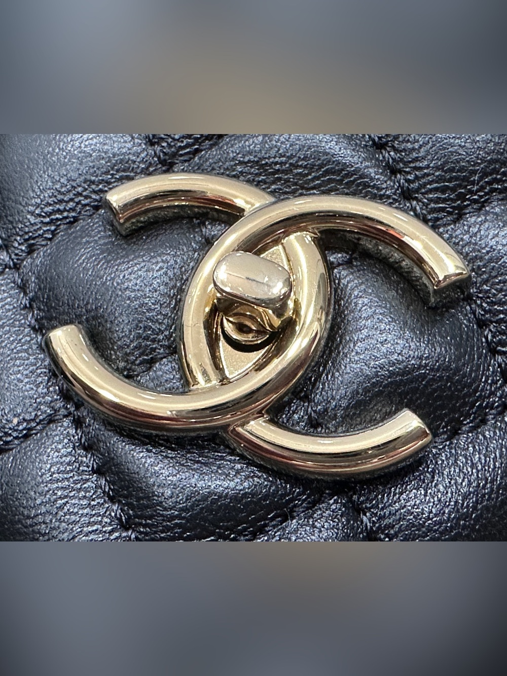 $1.8K 2026 CHANEL BLACK LEATHER LOAFERS MOCCASINS With GOLD CC TURNLOCK LOGO 38C - Picture 16 of 16